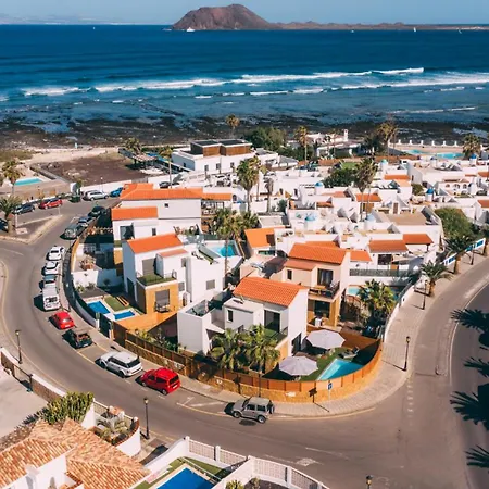 Willa Paradise House: Piscina Privada, Playa 100m Corralejo
