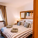 Paradise House: Piscina Privada, Playa 100m Villa