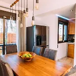 Paradise House: Piscina Privada, Playa 100m Villa