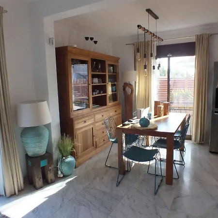 Paradise House: Piscina Privada, Playa 100m *