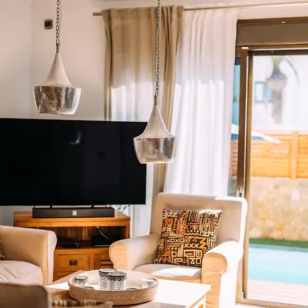 Villa Paradise House: Piscina Privada, Playa 100m