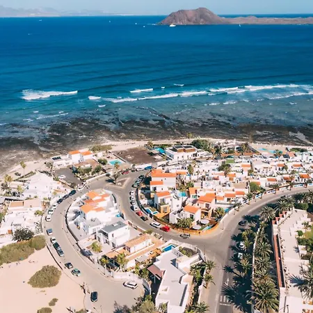 Paradise House: Piscina Privada, Playa 100m Villa Corralejo