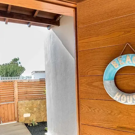 Paradise House: Piscina Privada, Playa 100m Villa Corralejo