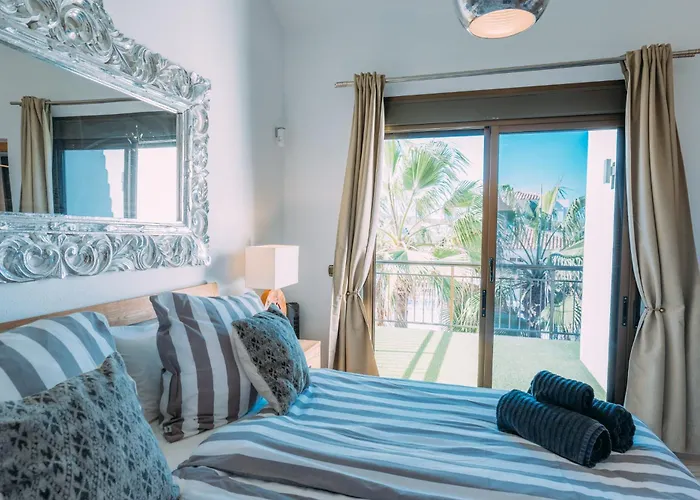 Paradise House: Piscina Privada, Playa 100m *