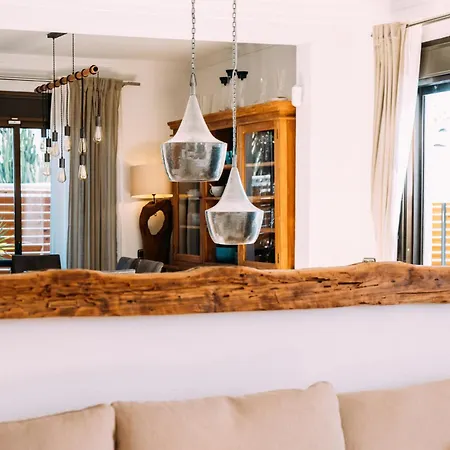 Paradise House: Piscina Privada, Playa 100m Villa Corralejo
