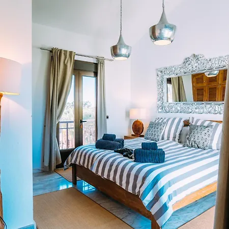 Paradise House: Piscina Privada, Playa 100m Вилла *