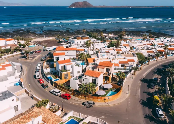 Villa Paradise House: Piscina Privada, Playa 100m Corralejo